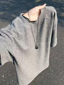 Texture Shoulder-fitting Cool Slim T-shirt