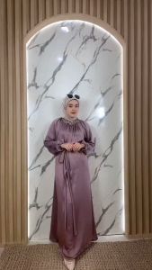 Dress Wanita Casandra: Elegan & Shimmer Silk Dress Lebaran