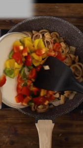 ไม่ติดกระทะ ทะกระทะ กระทะที่ 26CM ที่ทำจากกระทะ กระทะทำอาห กระทะเคลือบหินอ่อน พร้อมฝาคร เหมาะสำหรับเตาทั้งหมด