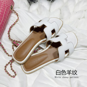 Womens Summer Fashionable Real Leather Flat Bottom Beach Shoes Travel New Korean Style Versatile Sandals Wide Strap Slippers
