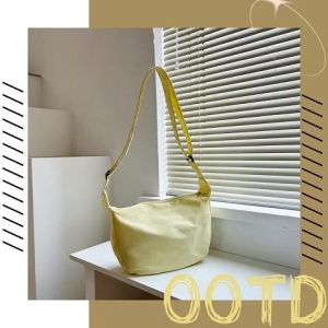 LKShoes มาแรง กระเป๋าสะพายไหล่ลำลอง ผ้านิ่ม สายปรับได้ มีให้เลือกหลายสีเลยน้า จุของได้เยอะ สไตล์เกาหลี เข้าได้กับทุกการแต่งกายเลยน้า สาวๆคือห้ามพลาดเลย กดตุ่มด่วน