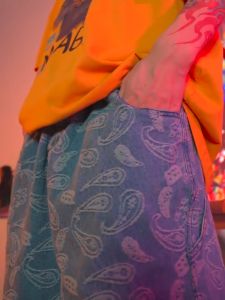 กางเกงยีนส์ขาสั้นผู้ชาย กางเกงยีนส์ผู้ชาย แฟชั่นชายสไตล์เกาหลี" - การแปลภาษาไทยให้เป็นคำถาม