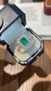 Montagne Jewelry 18k White Gold Ring for women Diamond Inset Design Fine Jewellery Natural 0.9 Carat Muzu Green Emerald Ring