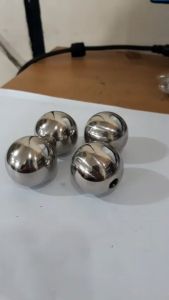 Bola Stainless Steel 1 1/4"