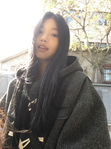 Red Celebrity Woolen Coat with Buttoned Horns for Women Autumn Winter Long Grey Woolen Coat with Hat Inner Cotton Polyester Fiber