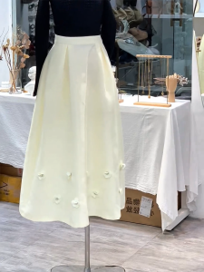 Fashionable Three-Dimensional Floral Design Loose Pure Color Umbrella Skirt High Waist Gentle Style Half-length Skirts