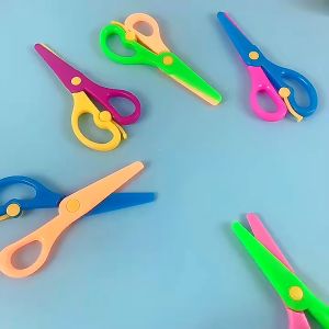 กรรไกรเด็ก DIY เพื่อความปลอดภัยของเด็ก ปลอดไม่บาดมือ กรรไกรตัดกระดาษ เครื่องเขียน
