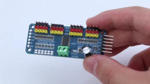 PCA9685 Robot Controller IIC Interface 16 Channel 12-Bit PWM Servo Motor Driver Shield Module for Arduino Robot/ Raspberry Pi