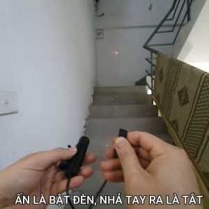 Đèn Laze Đỏ Kim Loại LZ1 Chỉnh Tia 4 Hướng Dùng Pin Cúc Áo Chân 11/20 hoặc Kẹp Ống - Đồ Chơi Zin Zin