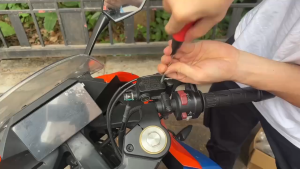 ฝาครอบปั๊มน้ํามันเบรกบน HONDA PCX 125/150/160 ความต้านทานการกัดกร่อน ฝาปิดถังน้ํามันเบรค รถจักรยานยนต์เบรคปั๊ม