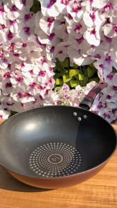 Diamond Wok Pan Wajan Penggorengan Lengket Anti Batu Medis Ukuran 33cm Wajan Medis Antilengket Bahan