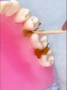 TPM ไม้จิ้มฟันพลาสติก ไหมขัดนุ่ม ด้ามจับถนัดมือ กล่องบรรจุคุณภาพดีถูกสุขอนามัย ทำความสะอาดระหว่างซอกฟันเพื่อขจัดคราบพลัค กล่องละ50 ชิ้น