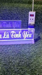 BẢNG CHỮ LED MICA "THIÊN CHÚA LÀ TÌNH YÊU" ĐÈN THỜ CÔNG GIÁO KT 40X10(CM) LED FULL MÀU