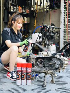 chai xịt vệ sinh sên cao cấp XTREAM X150 650ML tặng bàn chải .