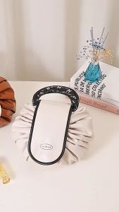 Tas Travel Make Up Tas Kosmetik Tali Serut Dilengkapi Dengan Kancing Magnet