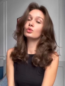 UKLISS Hair Dryer Brush 5 In 1 Multifunctional  Automatic Styler Hair Curler Straightener 630 Million Negative Ions