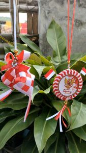 bendera ketupat merah putih gantungan/hiasan mobil isi 20pcs