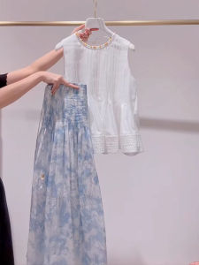 DANTING | Floral Sleeveless Blouse and Skirt Set