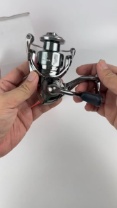 รอกสปิน PANDA F8 หมุนลื่น คลิกเสียงดัง