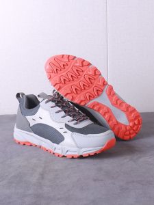 Couples Waterproof Running Shoes Outdoor Low-Top Hiking Dirt-resistant Light Walking Shoes for Mountains And Rainy Weather