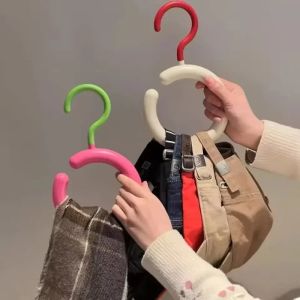 Hat Storage Clothes Hanger Invisible Luxury Multi-Function Hook Home Use New 2025 Plastic Coat Hanger Nordic Sle Adult Closet