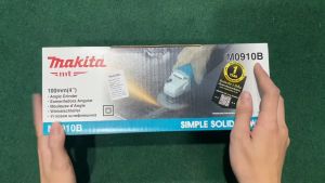 เครื่องเจียรไฟฟ้า Makita ความสวยคลุม 4 นิ้ว 540 วัตต์ รุ่น M0910B ราคาถูกต้อง 12000 รอบ/นาที สวิตช์ท้าย ให้คุณสวยความมั่นใจ!