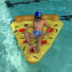 insมาเเรง สุดฮิต แพยางพิซซ่า แพยางเป่าลมแฟนซี ทำจากวัสดPVCหนาดี ห่วงยางเล่นน้ำพิซซ่า พร้อมที่ผูกเชือกสำหรับลากและผูกติดกัน