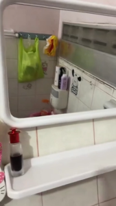 ชุดกระจกติดผนังห้องน้ำ 3 ชิ้น พร้อมชั้นวาง ราวแขวน กระจกปรับระดับได้ วัสดุพลาสติก PP หนาทน ไม่เป็นสนิม ดีไซน์มินิมอล ขนาดใหญ่ แต่งห้องน้ำสวย