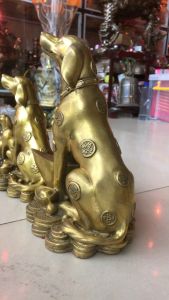 Tượng Chó Đốm Bằng Đồng Thau Màu Vàng Cao 11cm 15cm 22cm Ngồi Quan Tiền Đẹp Phong Thủy