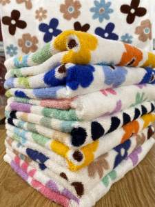 Khăn Tắm  Khăn Lau Đầu Muiji Hoạ Tiết In . Kích thước 35x80cm . Khăn Tắm  Khăn Lau Đầu cotton organic Hàng Xuất . Mềm Mịn Thấm Hút Tốt.