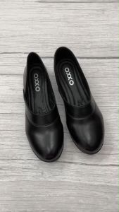 รองเท้าหุ้มส้น สีดำ รุ่น 66031 หัวมน หนังนิ่ม พื้นยางพารา ใส่สบาย เบอร์ 37-41