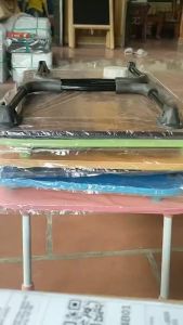 bàn học sinh có khe cắm điện thoại kèm cốc tiện lợi chân u sơn tĩnh điện gấp gọn kích thước 40x60 cao 28 - dream house hiền trị