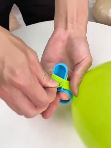 Balloon Knotter Plastic Balloon Easy Tie Knotter Random Color Balloon Knot Tying Tool Fast Save Time Balloons Tie Knotting Tools For Christening Birthday Weeding Party Decoration Needs Supplies
