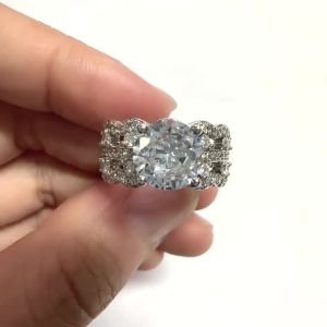 Huitan Exquisite Luxury Cubic Zirconia Proposal Ring for Women Fashion Delicate Bridal Wedding Band Jewelry Accessories Gift
