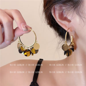 Fashionable Deep Tortoiseshell Tassel Earrings Womens 2025 Autumn Winter New High-End Sensation Earring Design Circle Ear Jewelry