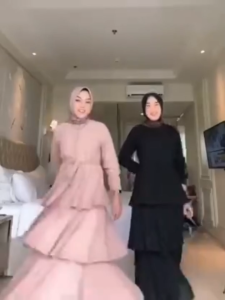 Gamis Babydoll Ceruty Lengan Panjang Pakaian Muslimah Trendi Ukuran Regular