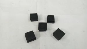 Karet Kotak 25mmx25mm Pelindung Furniture