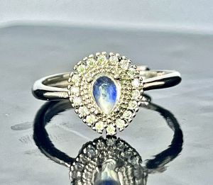 NATURAL MOONSTONE RINGS S925. (Stone for manifestation)