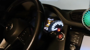 Quạt ô tô F301 đèn LED gắn điều hòa