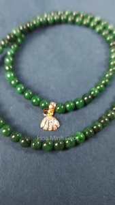 Vòng tay Cẩm Thạch sơn thủy size hạt 6 li kiểu quấn 3 vòng tay phối charm sò chiếc quạt đính đá kiêu kỳ thời trang | Hoa Minh Gem