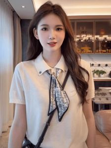 เสื้อยืดคอโปโลผ้าไหมน้ำแข็งสีเทา ทรงหลวม แขนสั้น ทรงสลิมฟิต สำหรับผู้หญิง ฤดูร้อน 2025 คอลเลกชั่นใหม่ ผ้าฝ้ายผสมโพลีเอสเตอร์