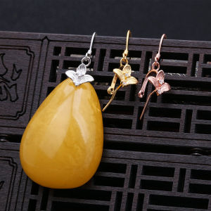 ต่างหูเงินแท้ S925 พร้อมหัวเข็มขัดแบบรูปดอกไม้ เครื่องประดับแฟชั่นใหม่ 2023 ฤดูหนาว ต่างหูแบบรูปไข่มุก ต่างหูแบบรูปไข่มุก