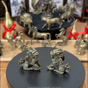 Tượng Đồng Thau Hình Kỳ Lân Chiêu Tài (1 Cặp) - Kích Thước: 4.0 x 3.9cm