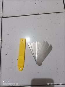 Jual isi cutter besar 1 kotak isi 10pcs produk di jamin mantap