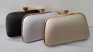 Model Baru! Clutch Farnell Tas Pesta Kondangan Wanita Diamond 2550 Cantik Simple Elegan
