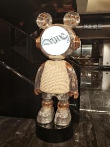 Large Living Room Decorative Item Violent Landing Bear with Light Bluetooth Speaker Sofa TV Cabinet Hotel Villa Home Decoration