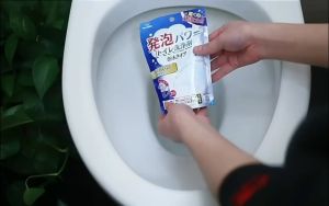 Japanese Toilet Bubble Cleaner: Active Oxygen Removes Yellow Urine Scale & Decontaminates