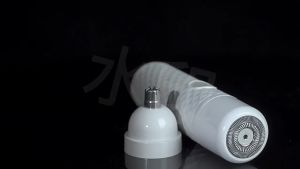 Electric Nasal Hair Trimmer for Men and Women 360 Degrees Painless Sensation Capture Noise Reduction Electric Nose Shaving and Ear Hair Trimming Tool Large endurance Round Head Washable Nostril Hair Clipper for Removing Nostril Hair