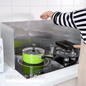 【MY Stock】Aluminium Foil Oil Splash Guard Foldable Stove Shield Kitchen Anti Splatter Penghadang Minyak Dapur 厨房防油溅挡板隔热