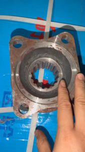 Mặt bích đùm cầu quả dứa 1094 16 then phổ biến lắp cho xe ô tô 7 tấn loại láp 22 răng đùm cầu EQ1094